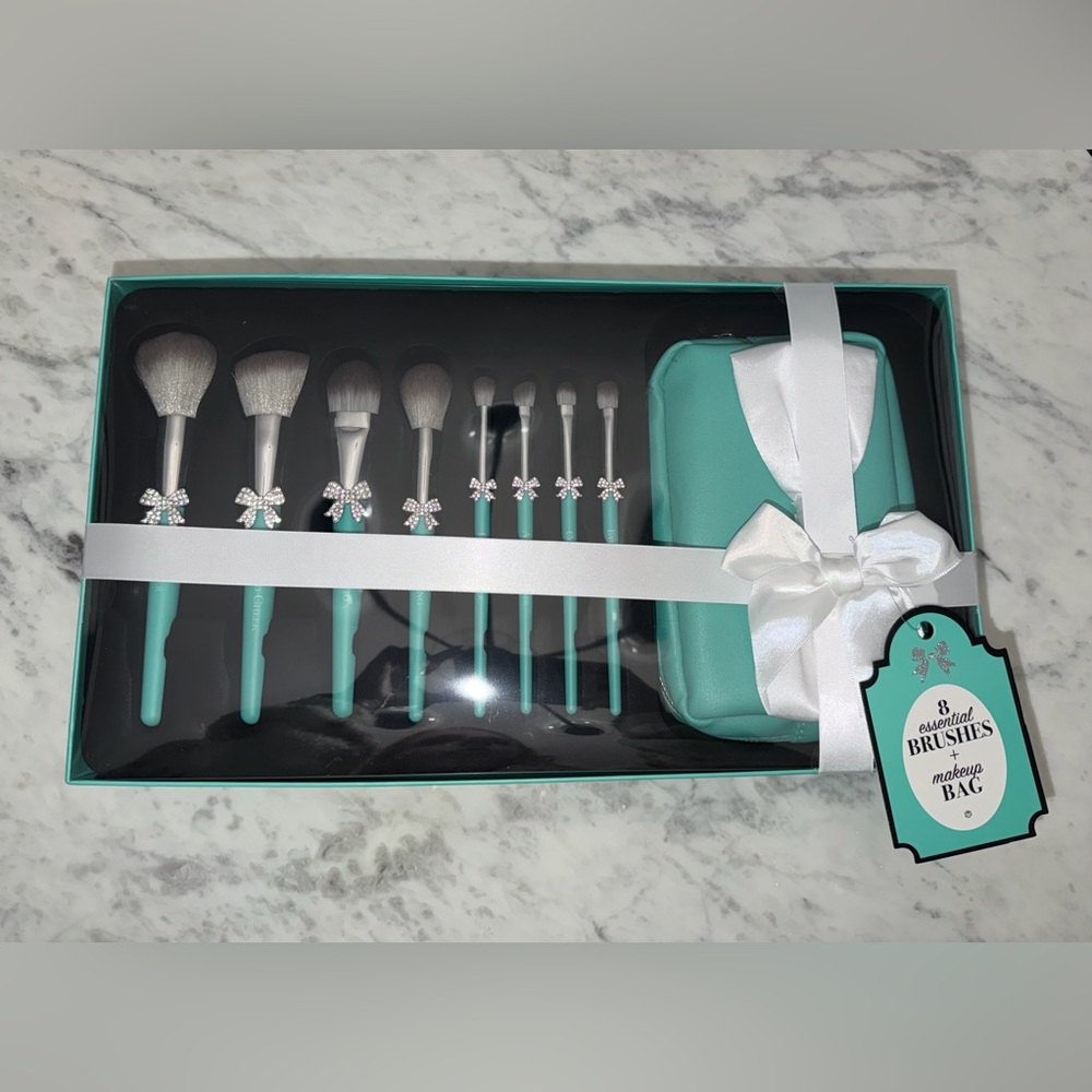 Tiffany Blue Bow Makeup Brushes & Bag Gift Set Viral Find